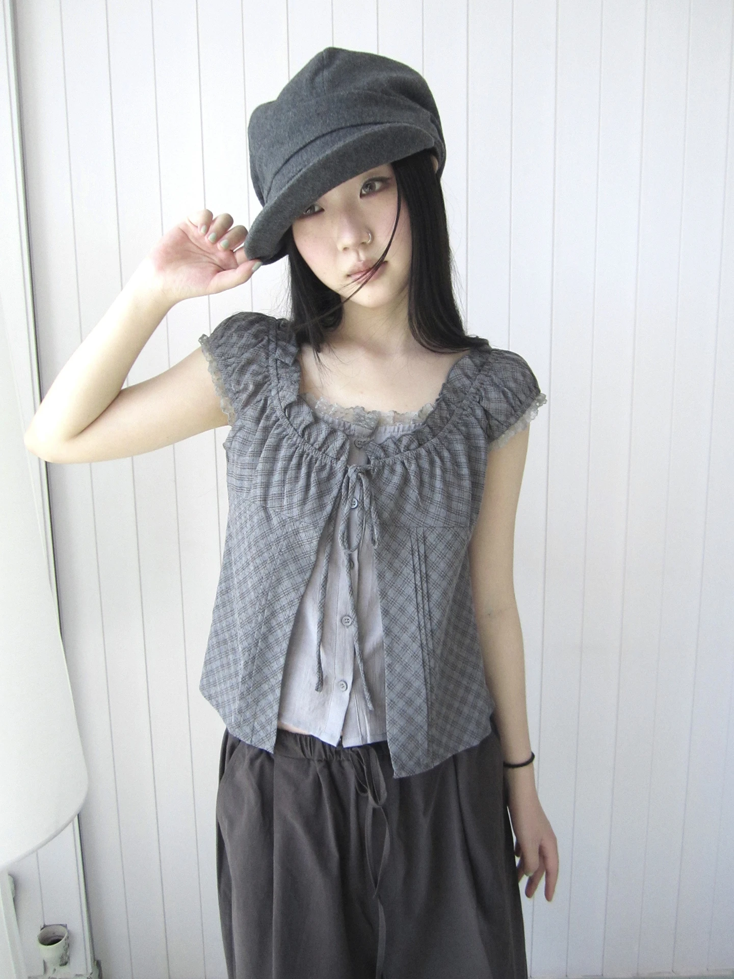 

Женская футболка Angproject в ретро-стиле с коротким рукавом, кружевной отделкой и клетчатым поясом, приталенная, с рукавами-фонариками