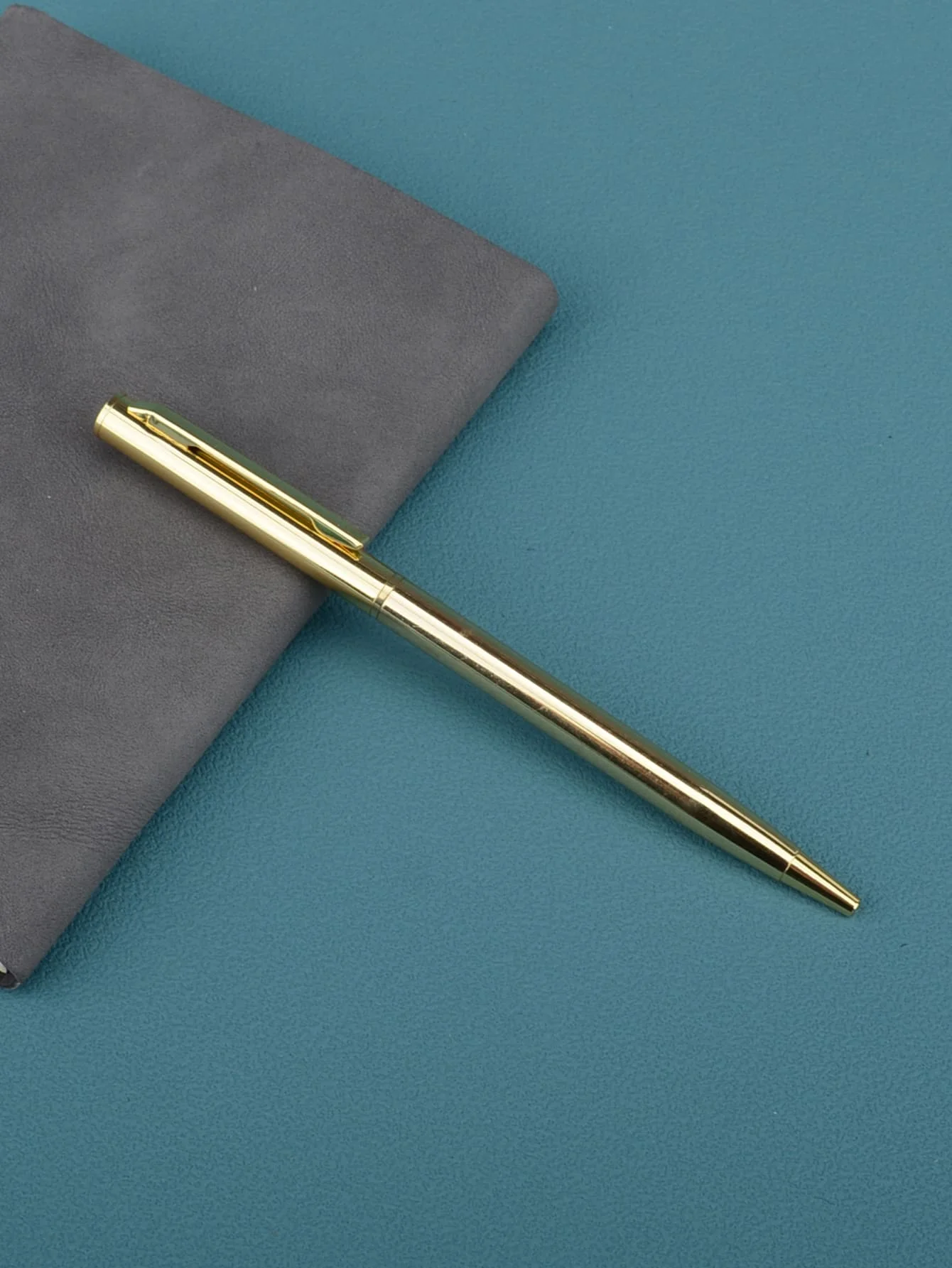 Eleganter Metall-Kugelschreiber mit einziehbarem Design, glatter Schreibfluss, kreatives Geschäftsgeschenk für Frauen und Männer. – Detail 5