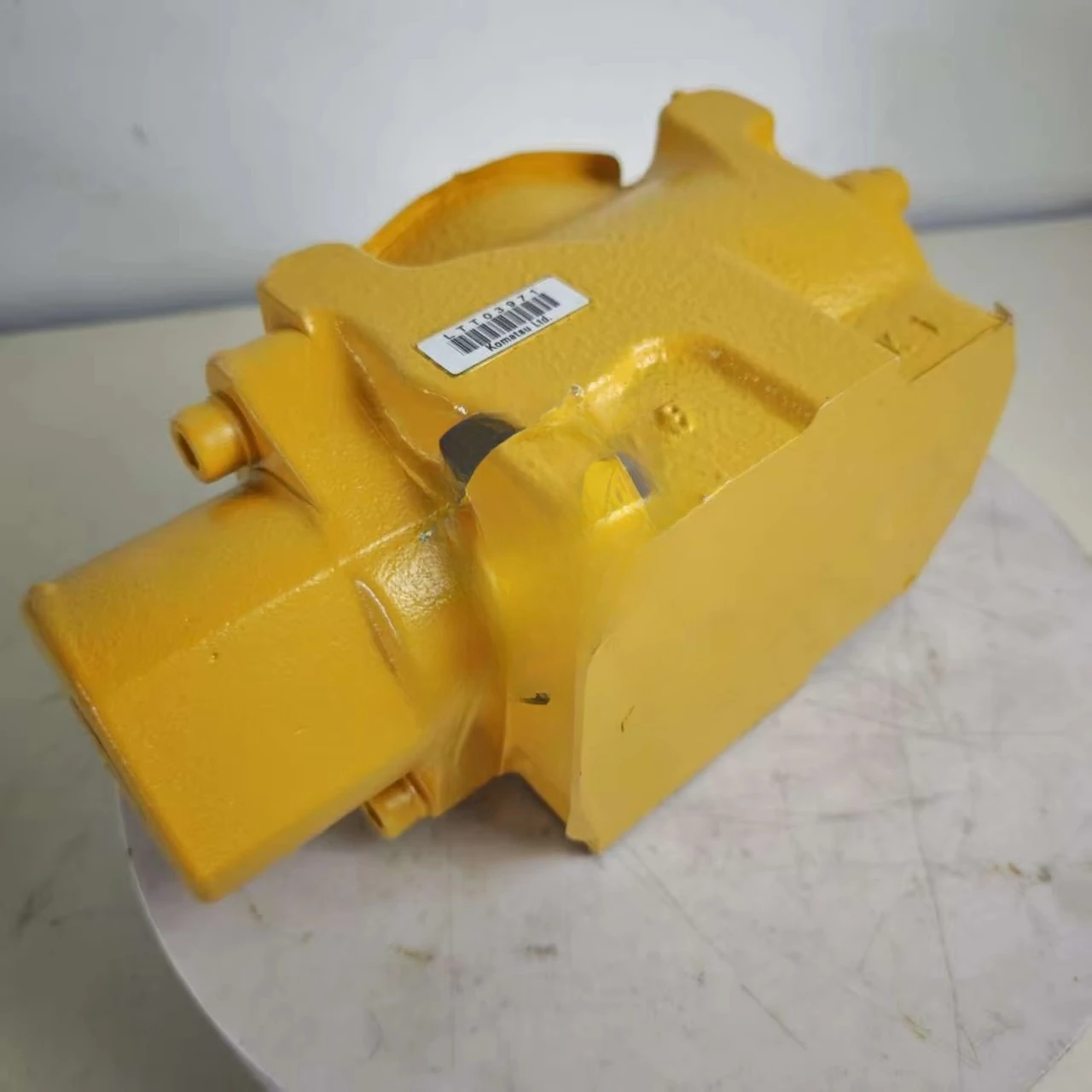 Construction Machinery Parts for PC200-7 PC220-8  Main Control Valve Spare Part 702-21-01910