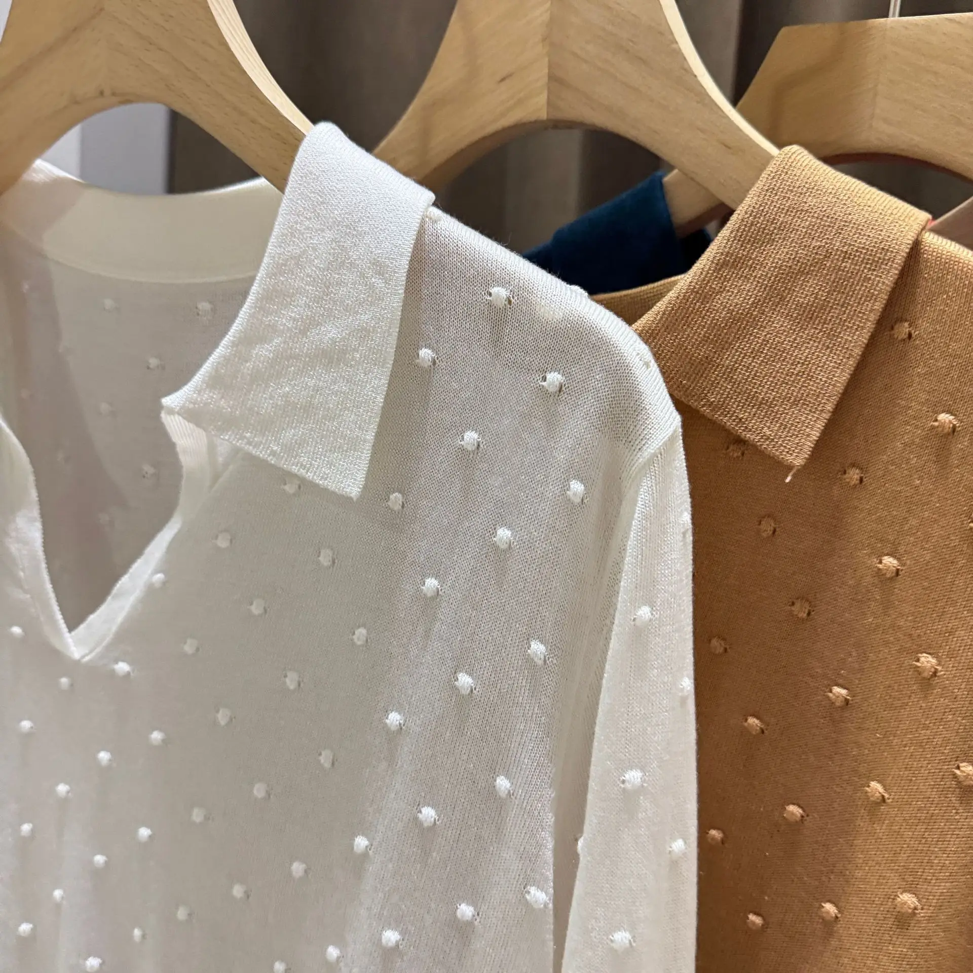 

Women'S Long-Sleeved Cashmere Knit Top With Collar And V-Neck, New Style For Spring And Summer, Simple Base Layer.