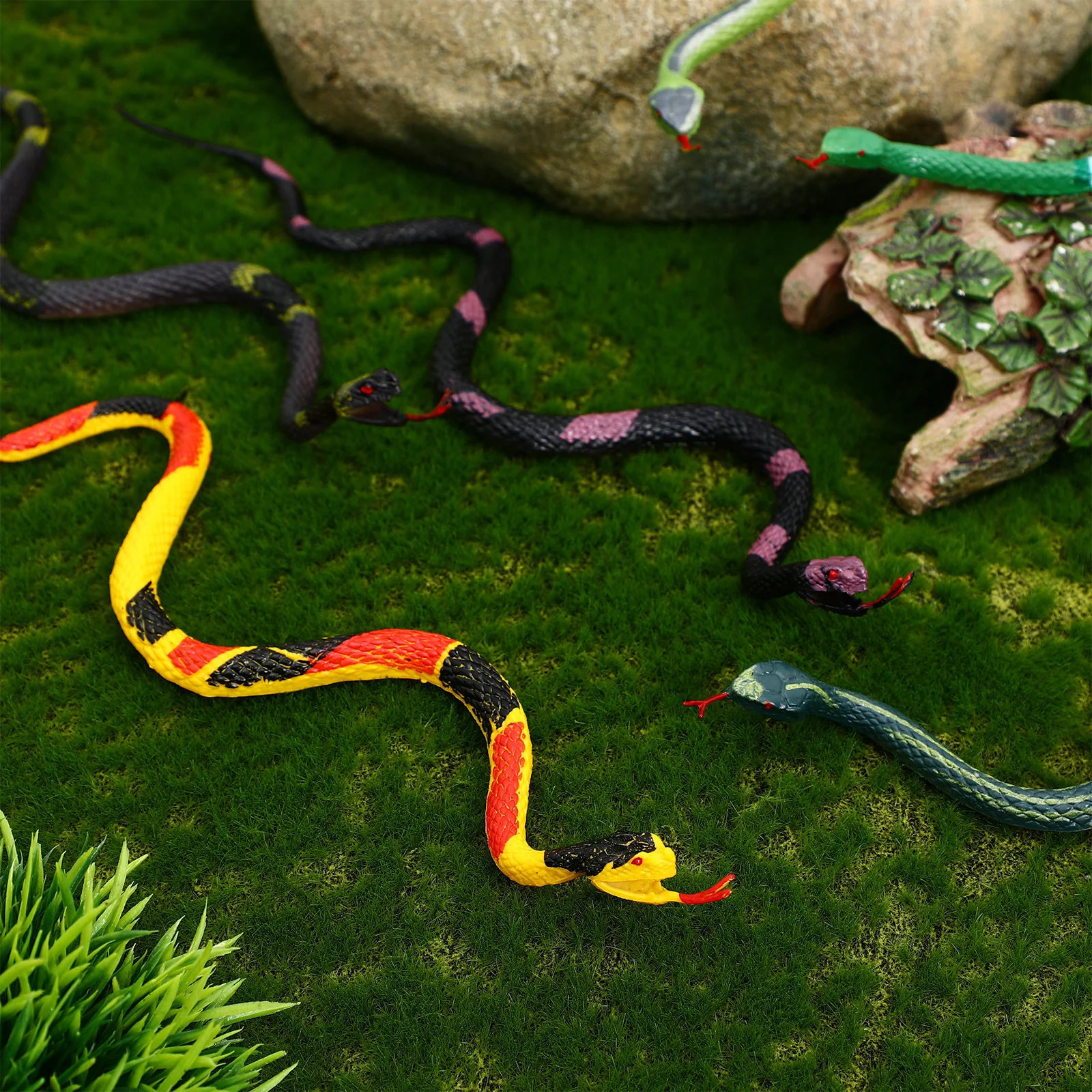 Figuras de serpiente de simulación, serpiente Artificial realista para broma, decoración del hogar, decoraciones para fiesta de Halloween, Animal reptil, 6 uds.