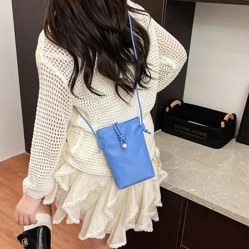 

Classic Leather Handbag For Women Shoulder Bag Option By Famous Designer Timeless Elegant And Lightweight For Daily Commute Use