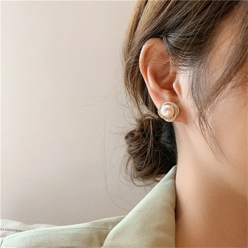 

Pearl Clip Earrings No Hole Ear Clips Geometric Circle Pearl Clip on Earring Without Piercing Minimalist Earring CE0779