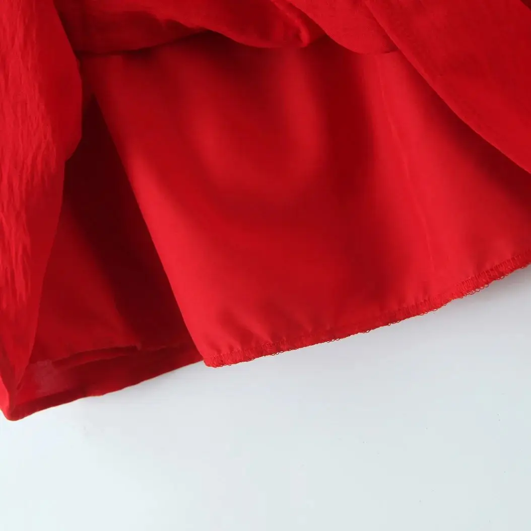 2025 เซ็กซี่สีแดงเปิดปุ่ม Colla Spliced ลูกไม้สายคล้องคอมินิชุดต่ําเอวไม้หู Hem ผู้หญิงแขนกุดฤดูร้อน Robe