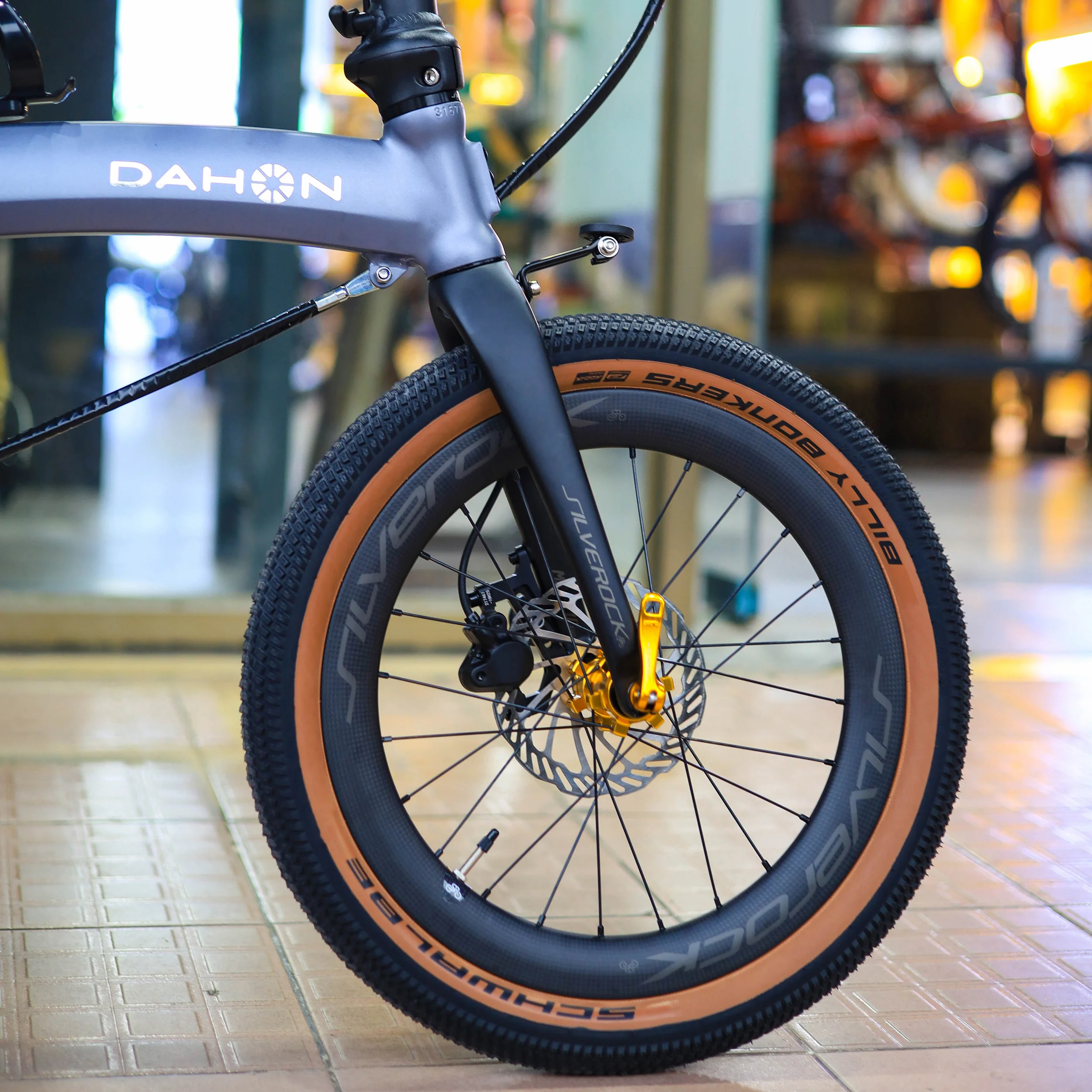 

SILVEROCK MINI-01D Карбоновая вилка EVO 16 дюймов 349 355 Дисковый тормоз с плоским креплением 100 мм с гайкой для K3Plus MINI, K9, складной велосипед