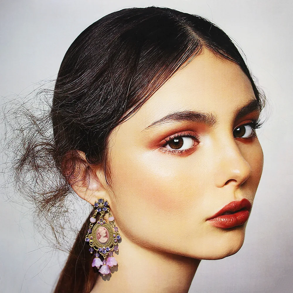 Vintage Inlaid Diamond Flower Portrait Tassel Earrings Retro Palace Style Earrings Light Luxury High-end Earrings