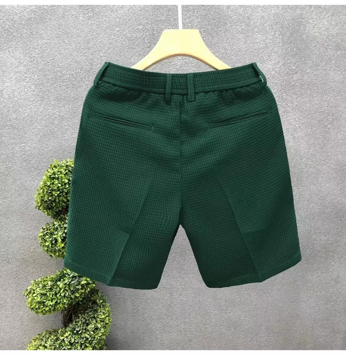 

Summer Lightweight Luxury Slim Fit 3-Point Shorts Men Solid Color Casual Business Straight Leg Knee Length Pants
