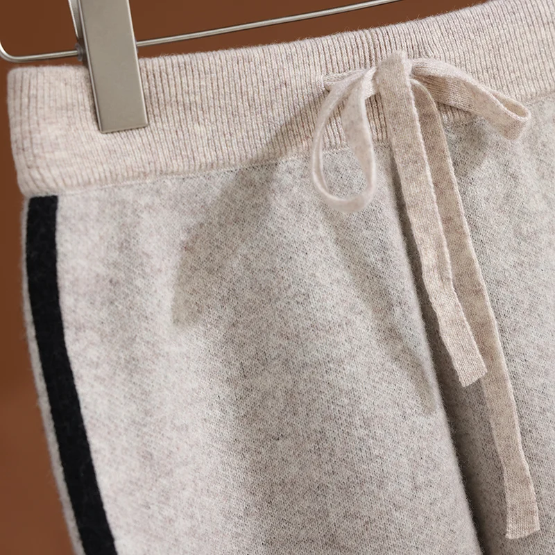 35% cachemire et 65% laine! Pantalon épais élastique à taille large pour femmes, jambes avec rayures latérales, chaud et élégant