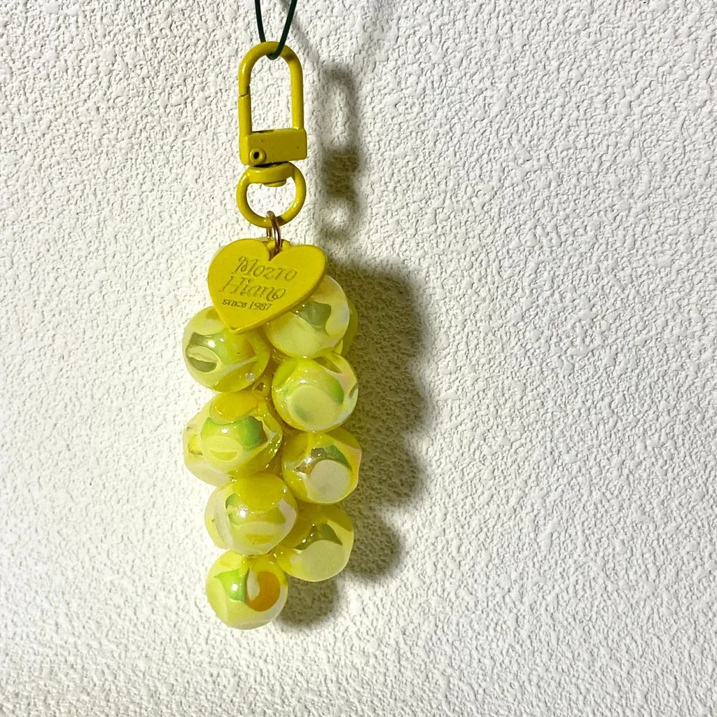 Grape Cluster Key Chain Vibrant Women Keychain Handbag Decorative Accessory Acrylic Key Chain Charm For Car Keys Valentine'S Day