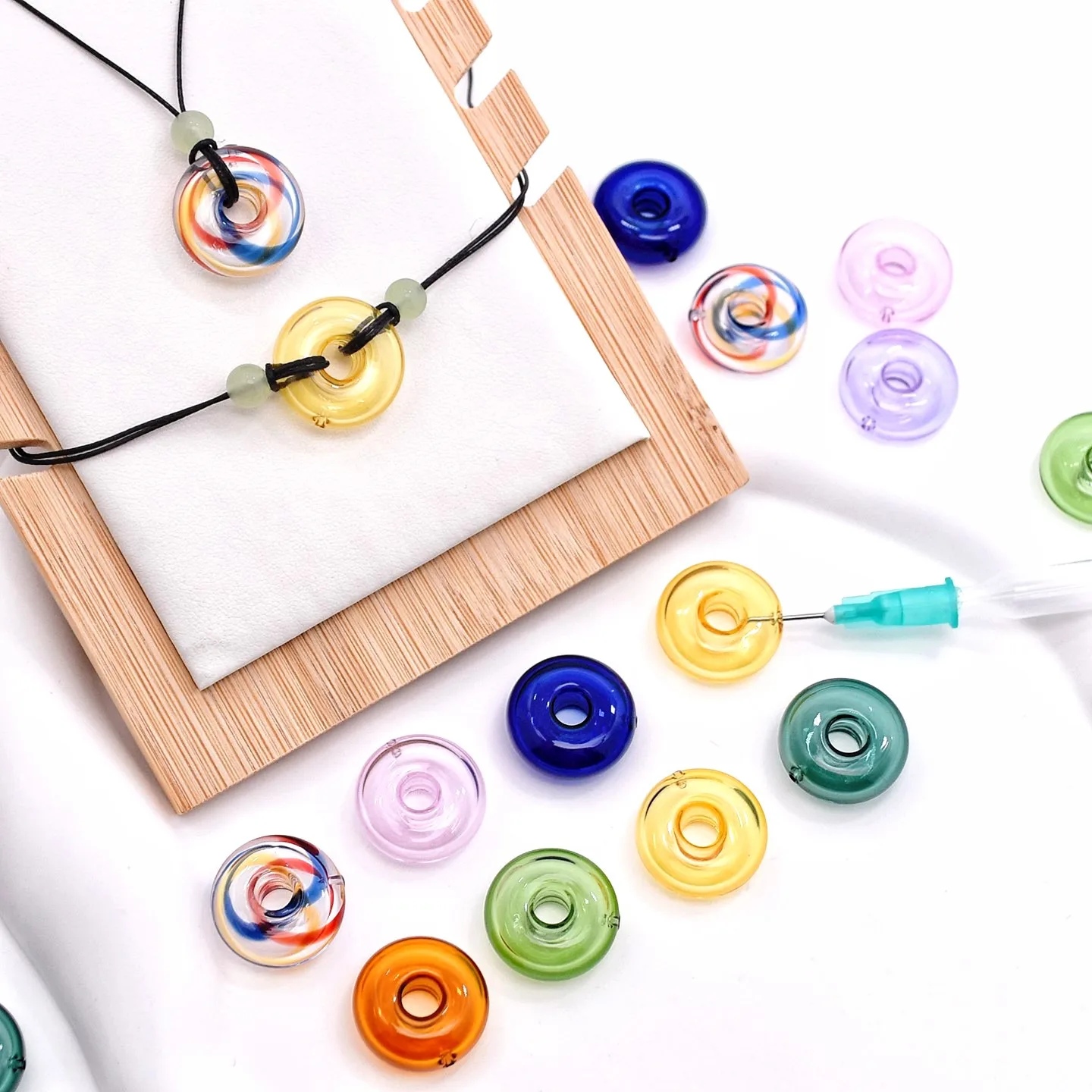 1piece 18mm Lucky Glass Pendant Diffuser Perfume Refillable Essential Oil Aromatherapy Hollow Pendant Handmade Jewelry Beads