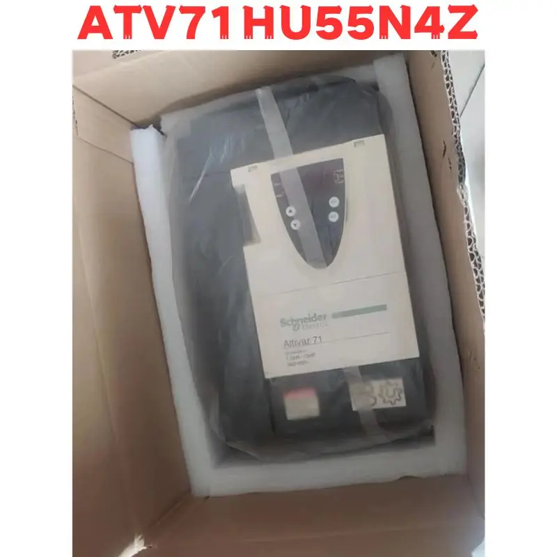 

Новый оригинальный инвертор ATV71HU55N4Z