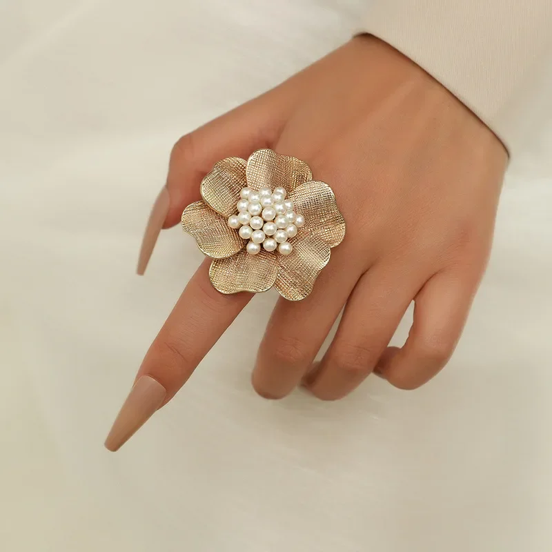 Exaggerate Metal Alloy Sun Flower Rings for Women Vintage Gold Color Big Irregular Open Adjustable Finger Ring Jewelry Anillos