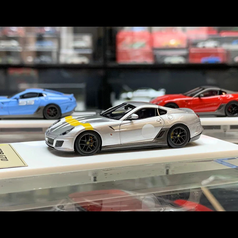 DMH 1:64 599 GTO limited299 Resin Model Car