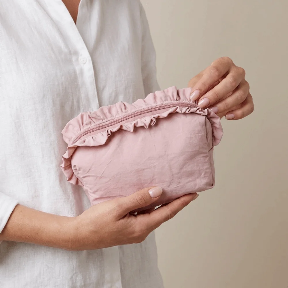 Solid Color Ruffle Makeup Bag Nylon with Zipper Wash Storage Bag Large Capacity Korean Style Toiletry Organizer Skincare