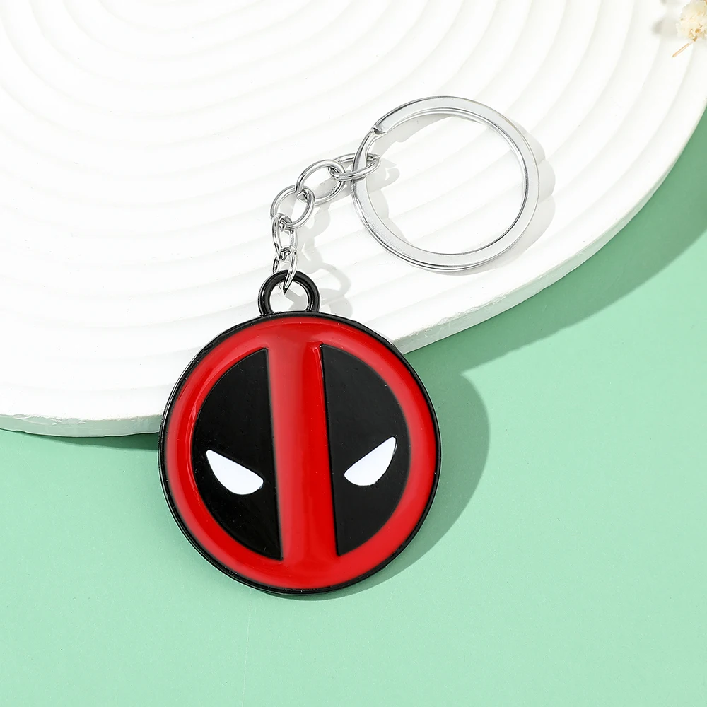 Marvel Movie Deadpool Figure Metal Keychain Deadpool Enamel Pendant Keyrings for Car Key Backpack Simple Style Accessories