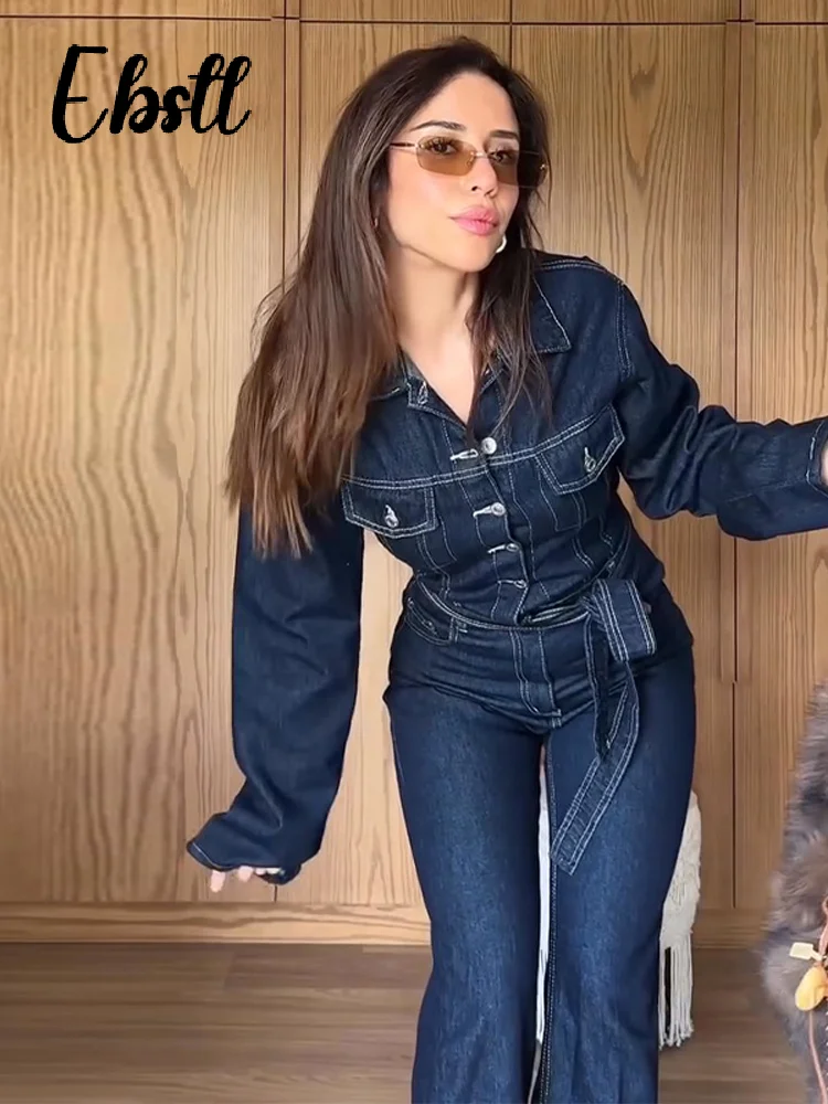 بذلة غير رسمية من قماش الدنيم موضة ربيع 2026 جديدة للسيدات بأربطة واحدة الصدر وأكمام كاملة ملابس داخلية نسائية على الموضة