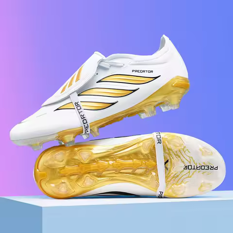 A pair of children's four-season leather football boots with long studs, wear-resistant soccer shoes, sizes 34-45，XHX-2650