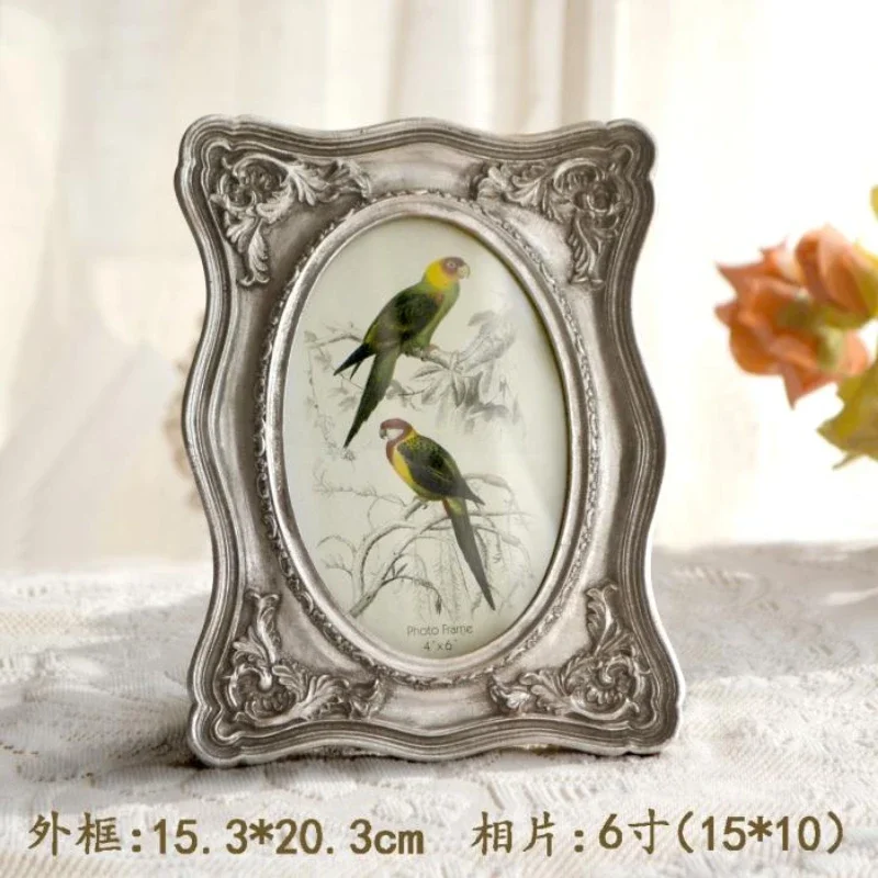 

Silver Inner Oval 6-inch Retro Old Table Picture Frame European American Glass Faced Resin Wall Hanging Picture Frame