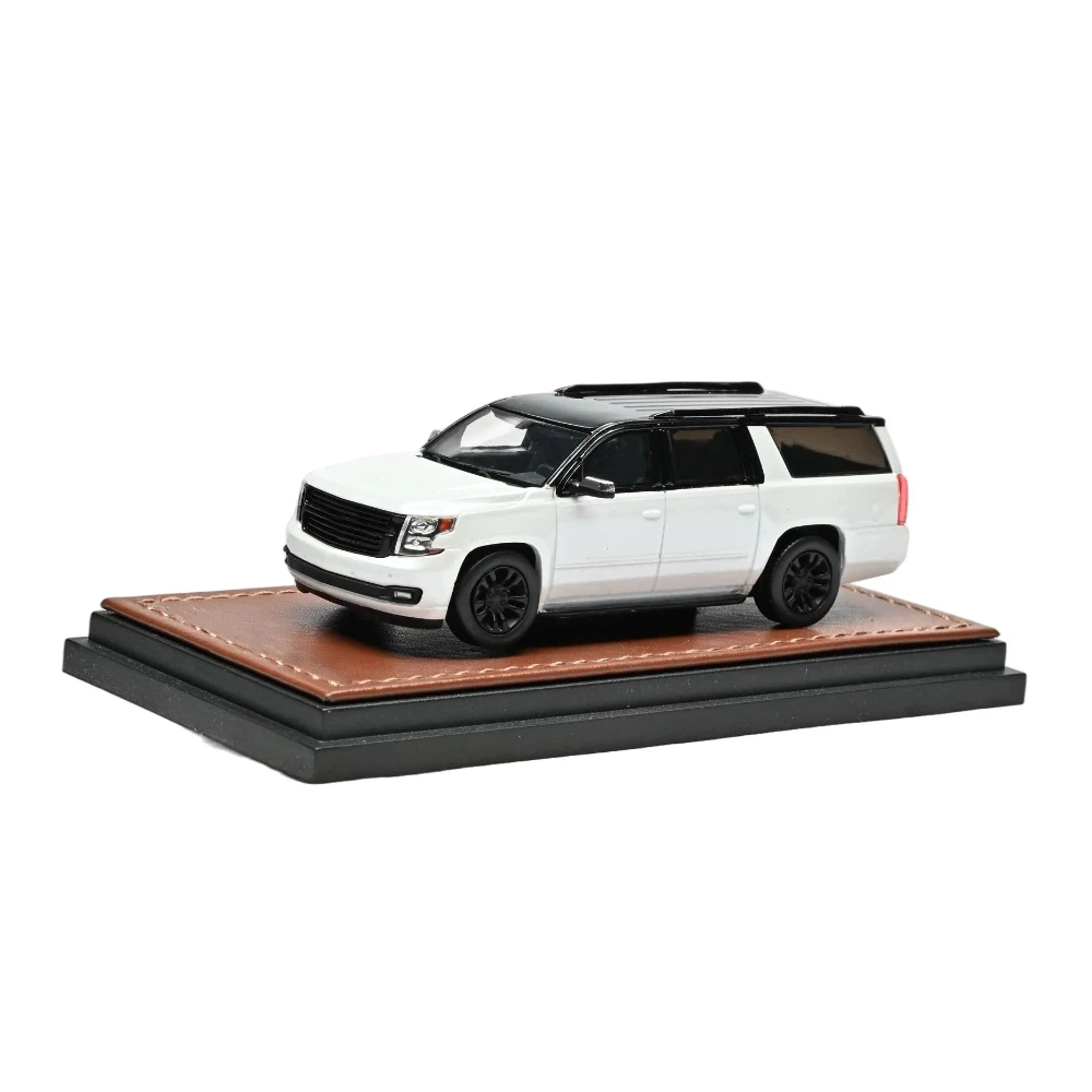 IN STOCK GOC 1:64 Scale 2015 Suburban Full Sized SUV Customized Ver. Diecast Model Car Limited Collection