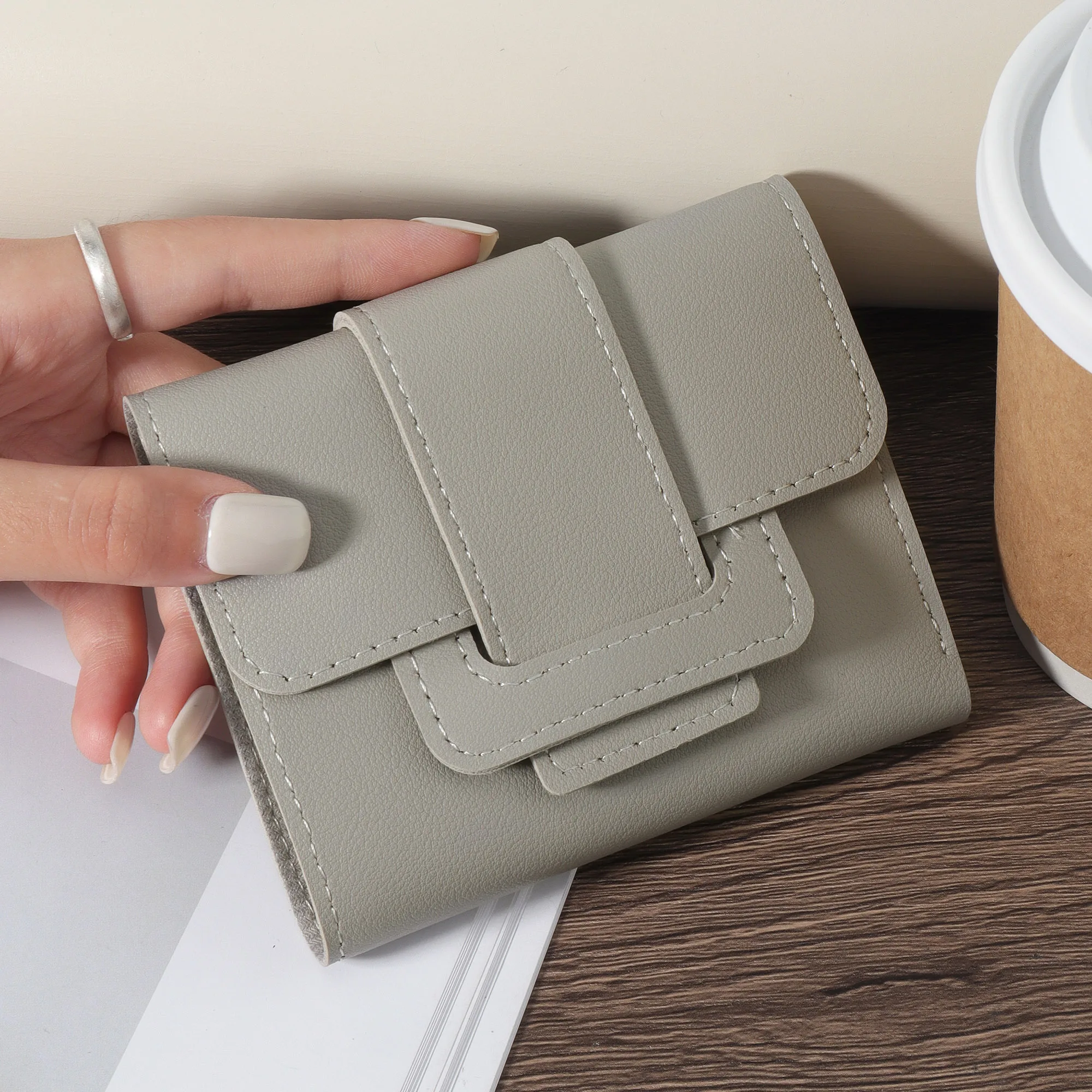 

Модный женский многофункциональный короткий бумажник, Высококачественная сумка из искусственной кожи для хранения кредитных карт, простая и обычная