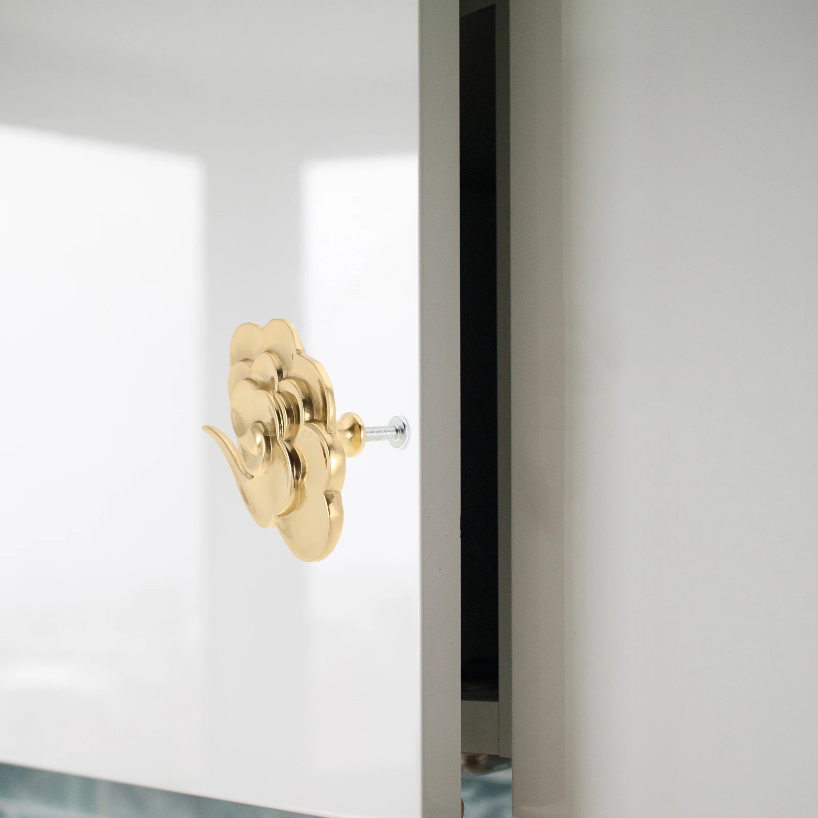 

Brass Auspicious Cloud Handle Cabinet Handles Kitchen Hardware Dresser for Cabinets Knobs Pulls