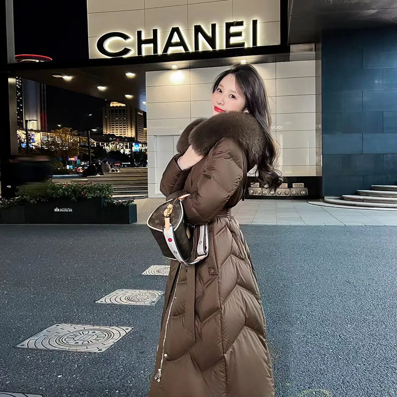 

New Autumn Winter Lined Hood Down Jacket Winter Coat Women Thermal with Faux Fur Parkas Female Puffer Korean Style Outwear C250