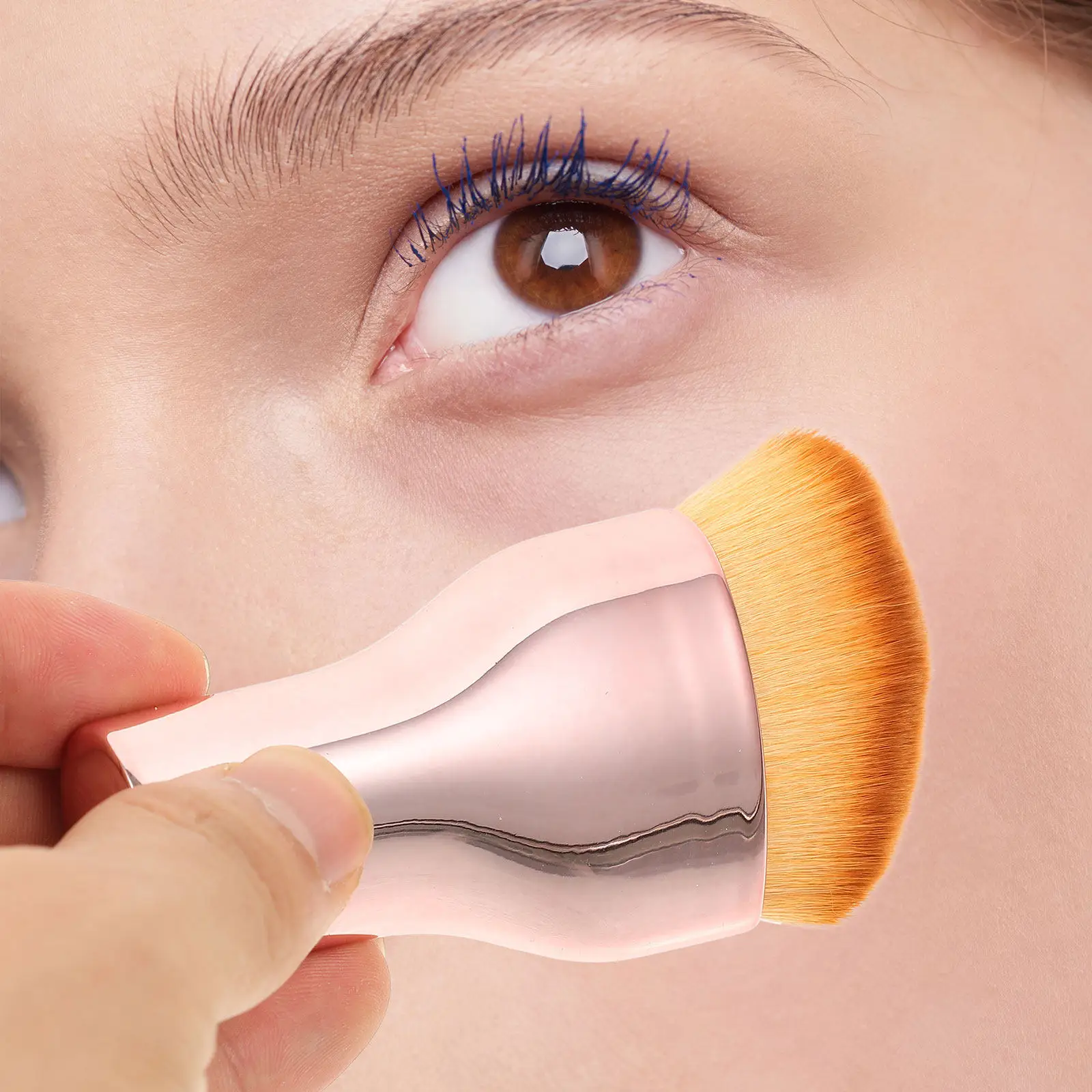 Foundation Makeup Brush Portable Soft Bristles for Smooth Blending Easy Clean Compact Beauty Tool for Women