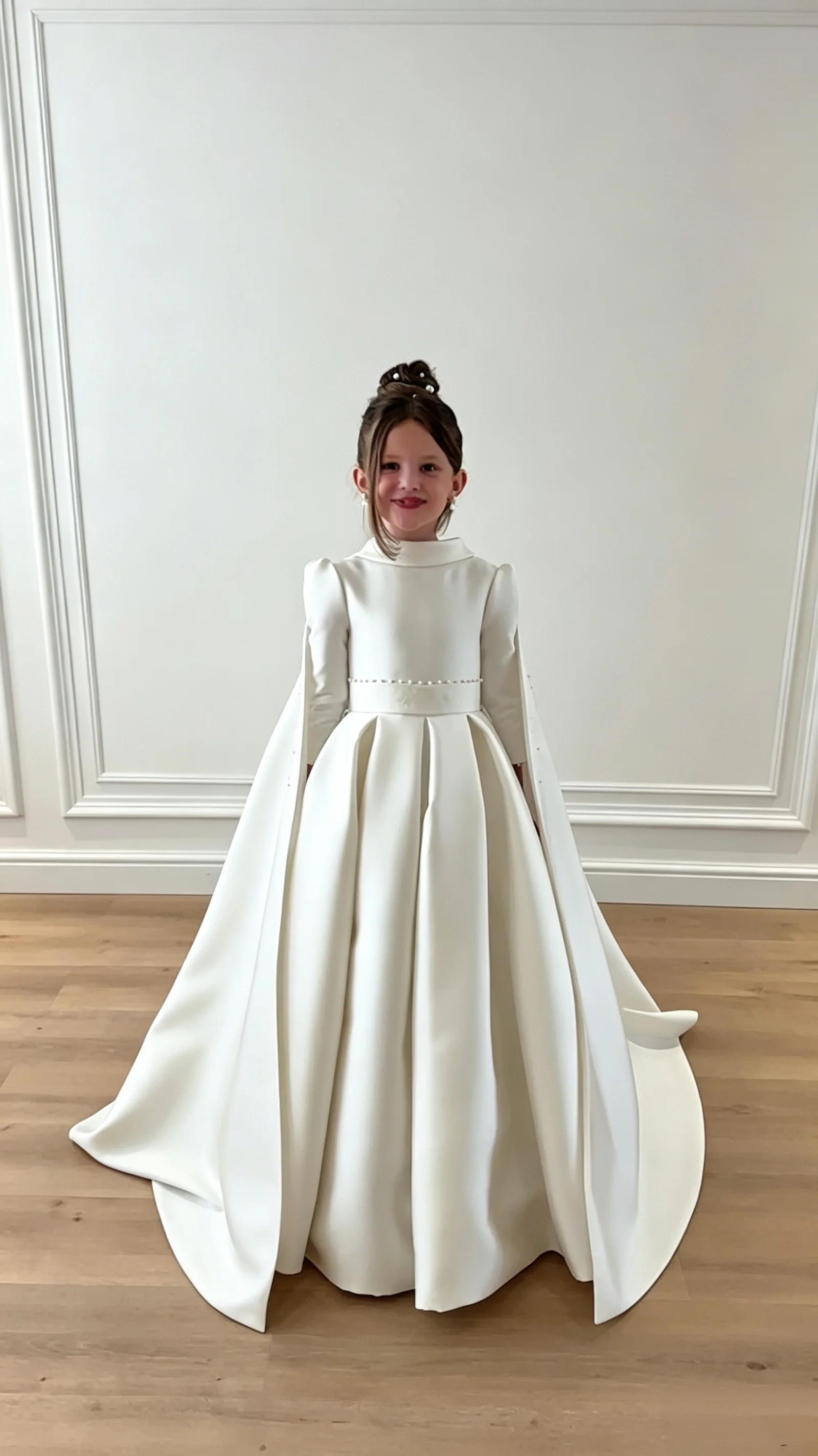 Luxurious White Sequin Beauty Pageant Dress With High Neck Long Sleeves A-line Tail Flower Girl Dress Toddler Princess Wedding