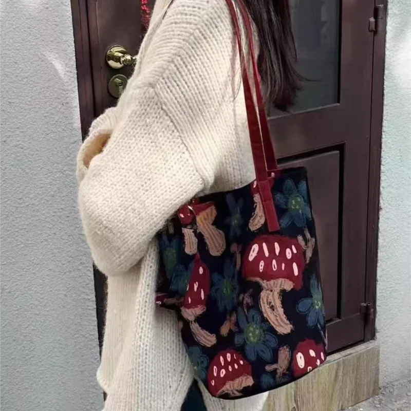 

Сумка-ведро с грибами и цветком, женская черная большая вместительная парусиновая сумка на плечо, женская милая забавная сумка-тоут для покупок, сумка через плечо