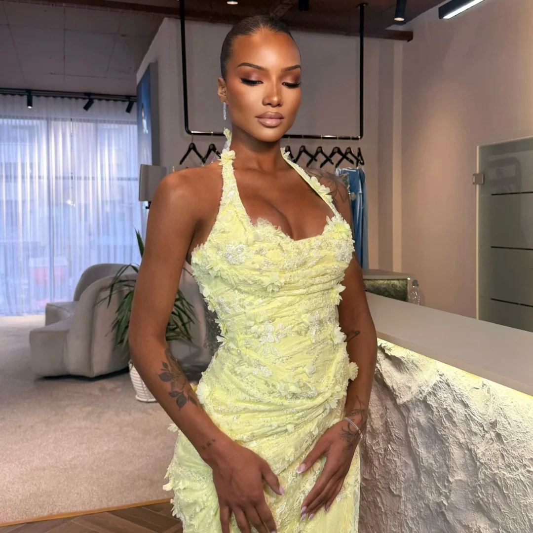 بيلا مخصصة شاحب أصفر الرسن الرقبة الأزهار الدانتيل الجلباب دي سواريه عالية الشق ثوب طويل فساتين الحفلات الأنيقة أنيق 2025