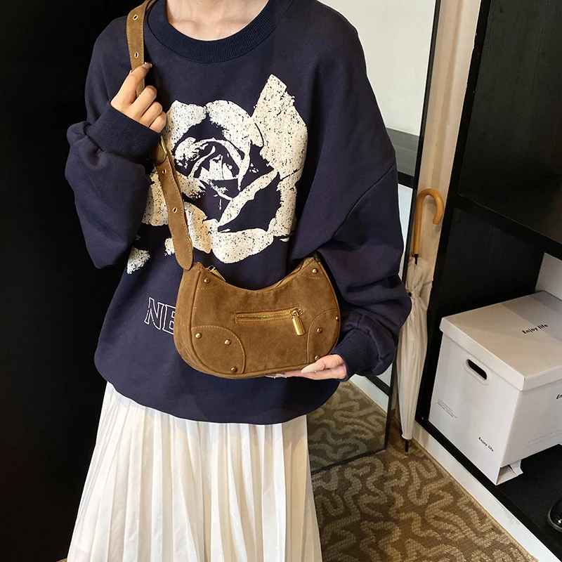 

Женская сумка через плечо с матовыми клецками Y2K, сумка-саквояж с шипами, винтажная сумка на плечо с регулируемым ремешком, повседневная сумка для девочек на открытом воздухе