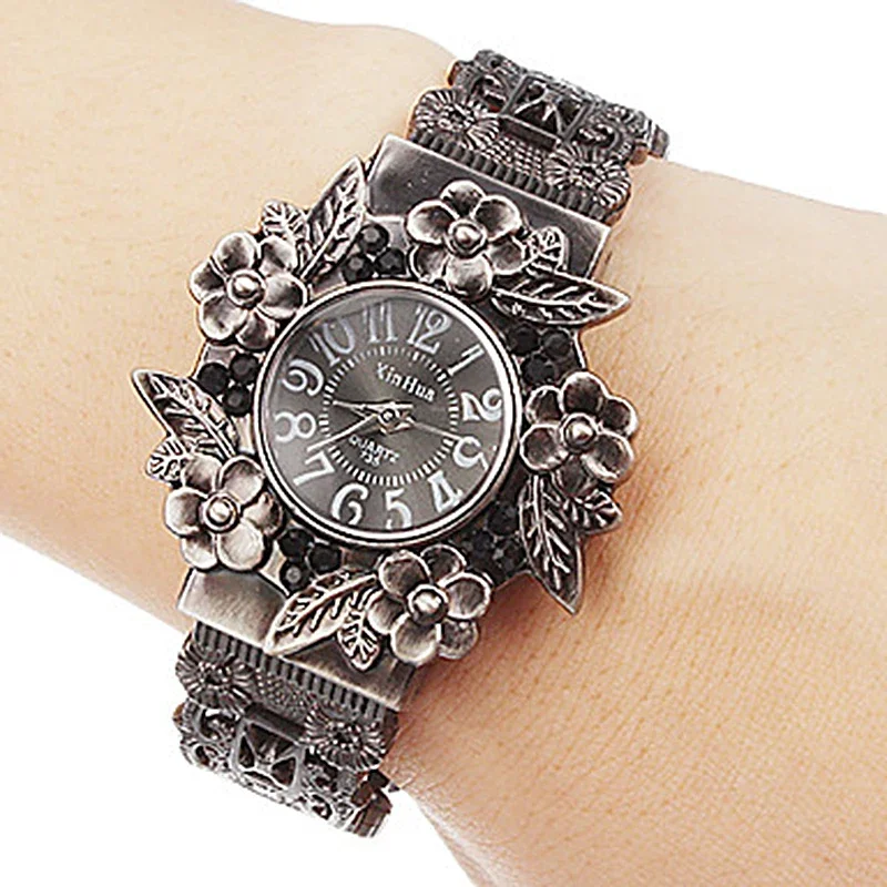 Vintage Ladies Bracelet Watch Fashion Carved Flower Stainless Steel Dial Quartz Wristwatches Casual Ladies Dress Watches