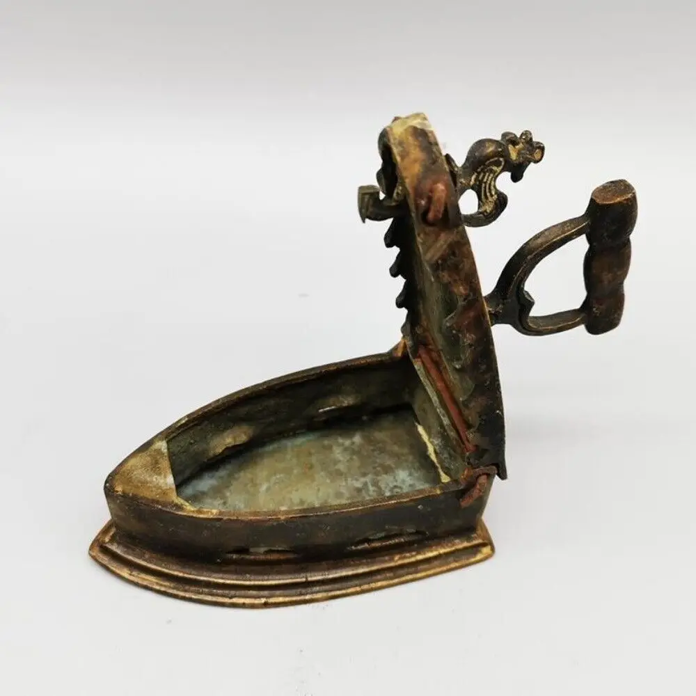 

Old Chinese Brass Copper Handmade Old-fashioned Iron Statue