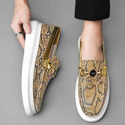 Fashion Loafers Men Shoes Horse Title Buckle Decorative Flat Slip-on Casual Shoes Light Wear-resistant Comfortable Stylist Shoes