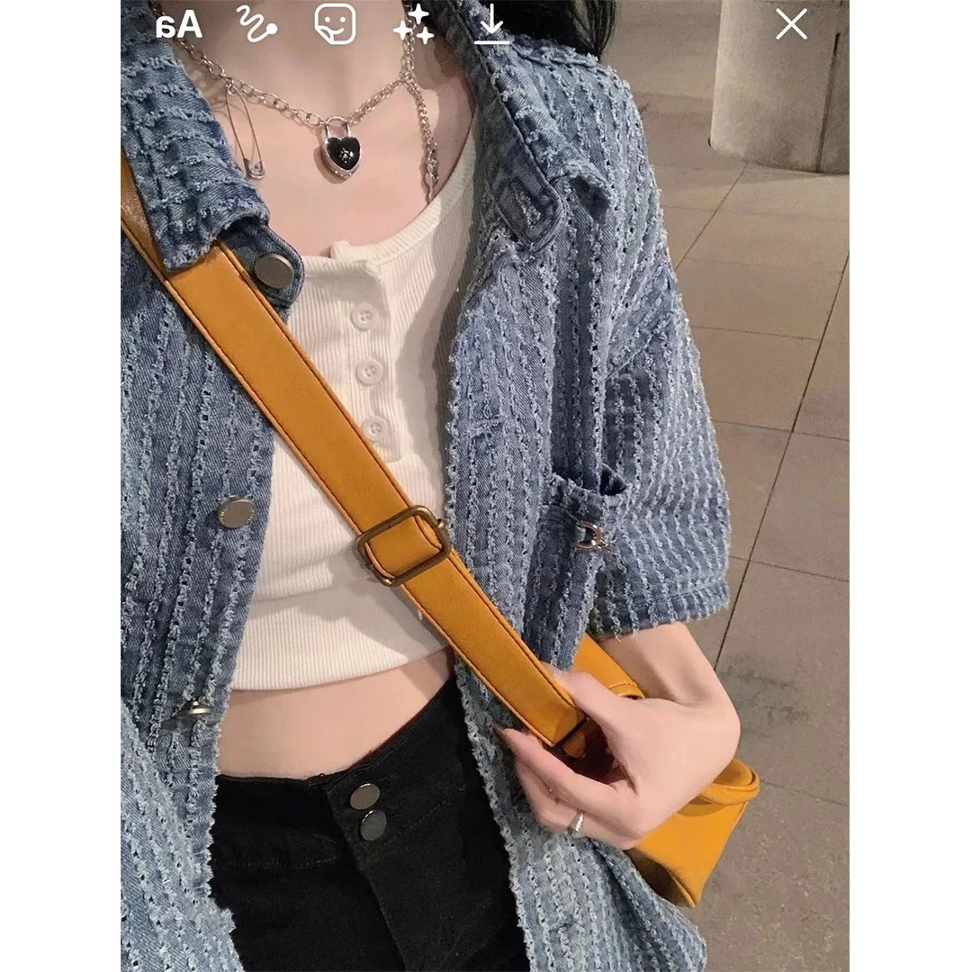 

Мужская джинсовая рубашка свободного кроя с коротким рукавом, повседневная летняя модная рубашка с разрезами, в корейском стиле, молодежная, популярная, однотонная, топ