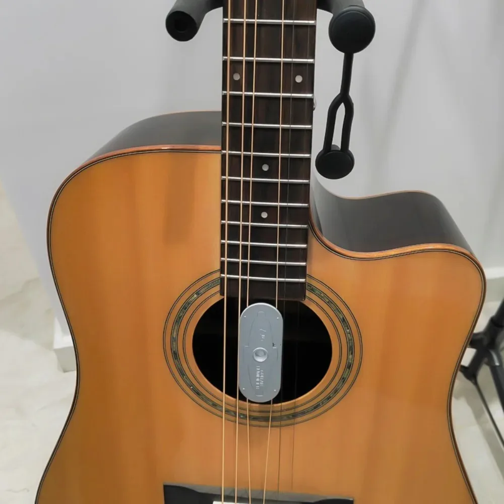 Soundhole Humidifier Guitar Humidifier for Acoustic Guitar Ukulele Universal Crack Prevention Noiseless Instrument Care Tool image 3