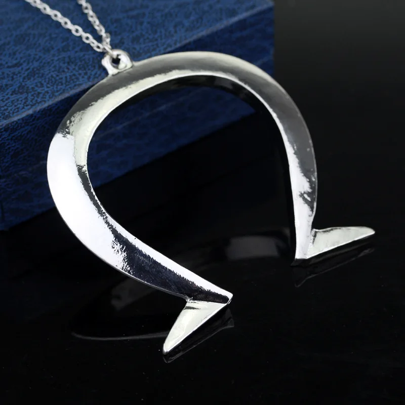 Alice Madness Returns Horseshoe Long Chain Necklace High Quality Cosplay Props Pendant Necklaces Accessories