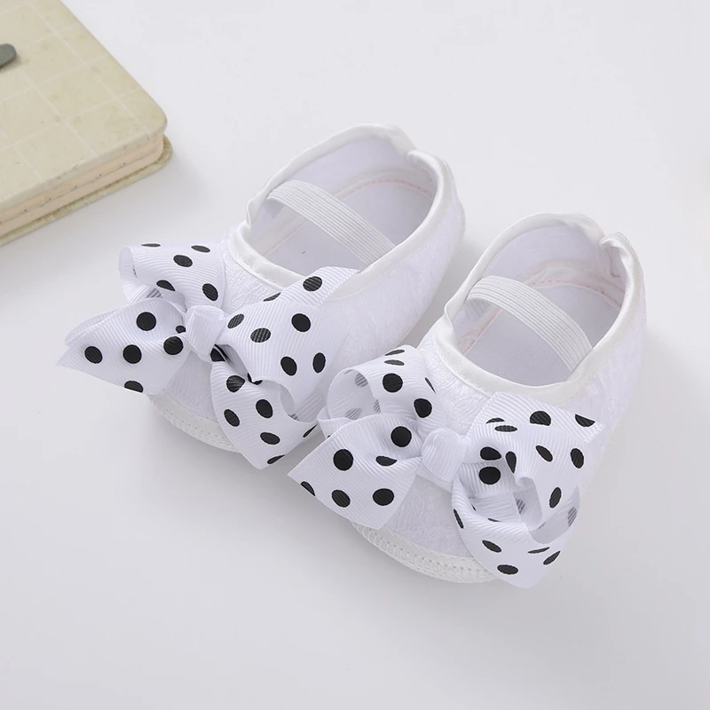 Chaussures de Princesse pour Bébé Fille de 0 à 12 Mois, Mignonnes et Plates Astronomiques avec Gros Nministériels d Papillon