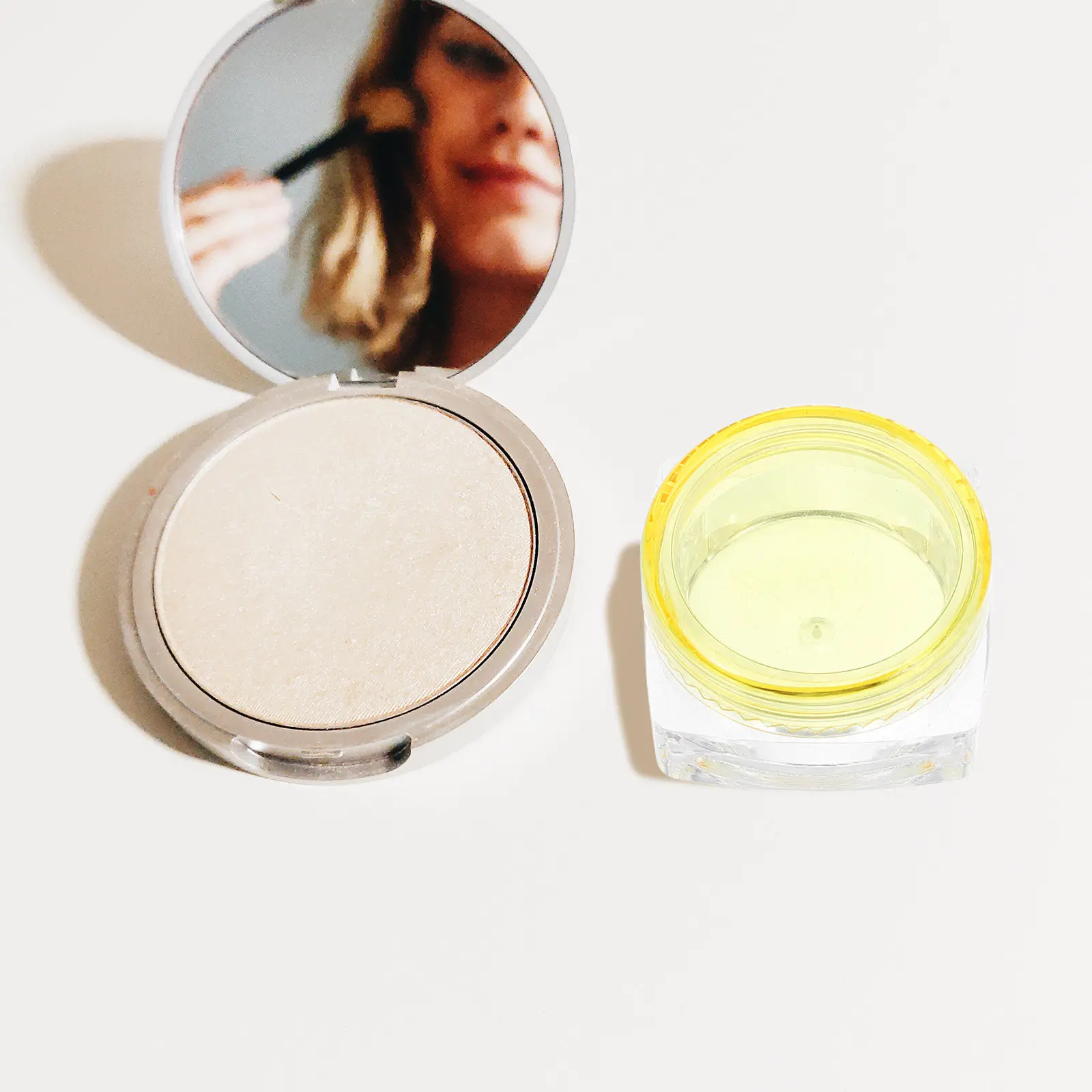 

24 шт. пустых баночек для крема, многоразовые пластиковые контейнеры, маленькие дорожные баночки с герметичной конструкцией для кремов для лица