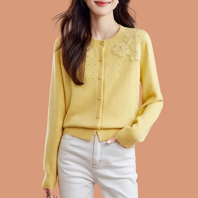 

Beaded Sweater Jacket Knitted Top Spring and Korean Sweet New Three-dimensional Cardigan Flower Round Neck Heavy Industry