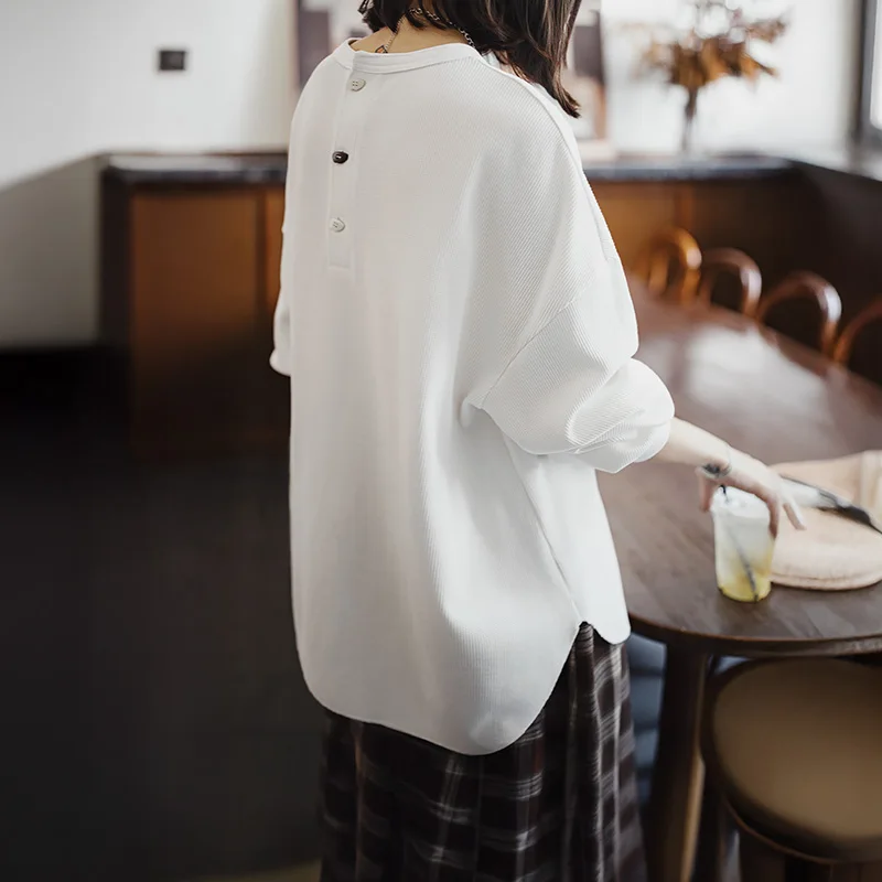 マデンホワイトワッフルニット生地トレーナー女性秋ルーズフィットラウンドネック長袖ヘンリー Tシャツトップ
