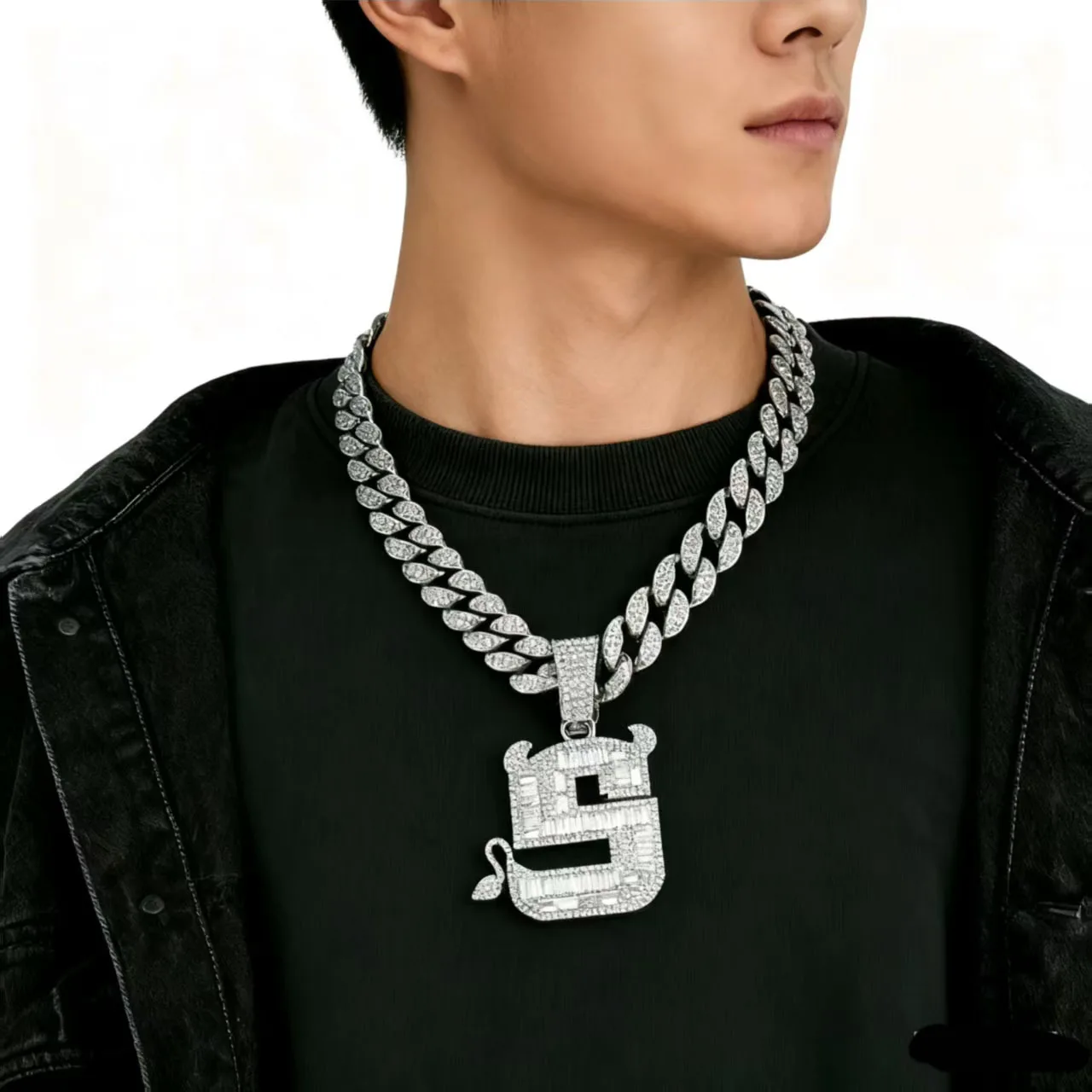 

Аксессуары для самостоятельного изготовления в стиле европейского и американского хип-хопа для мужчин, в стиле Цзян Юньшэн, роскошный кулон с кристаллами в форме Т-образного знака и стеклянными бриллиантами.