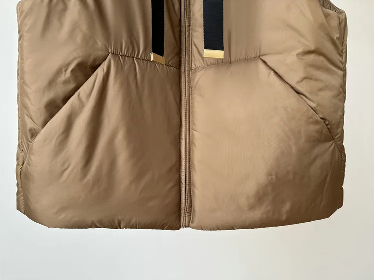Gilet in piumino cammello di alta qualità da donna 2025 nuovo colletto alla coreana con coulisse alla moda ispessito