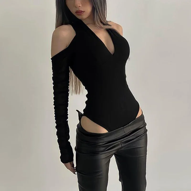 تي شيرت نسائي صيفي موديل 2025 تي شيرت بأكمام طويلة تي شيرت نسائي مثير باللون الأسود بدون ظهر ملابس عصرية جديدة للفتيات ملابس مكشكشة