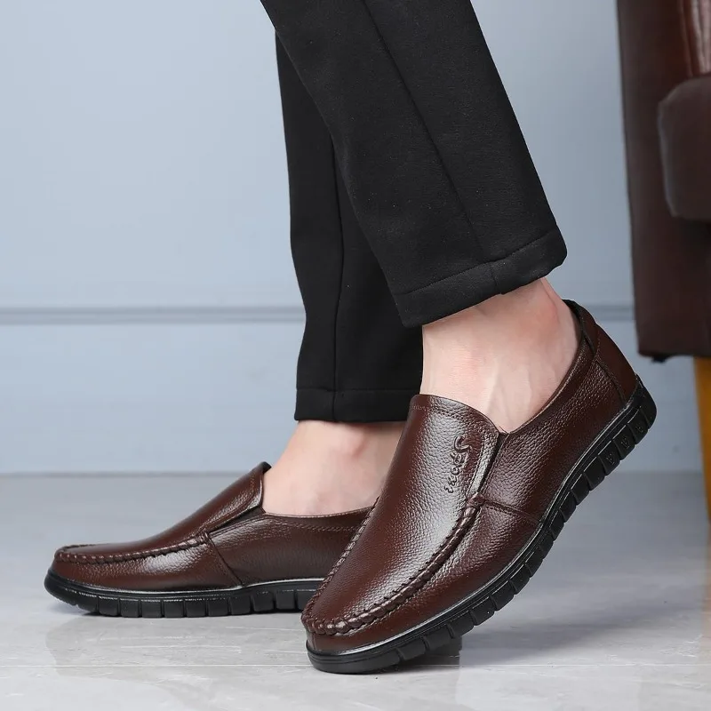 Men's versatile breathable casual shoes in spring autumn solid color round toe simple  comfortable wear-resistant men's shoes