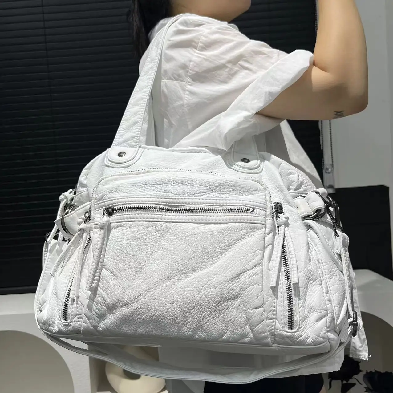 Ladies' fashionable retro washed tote bag Y2K motorcycle bag front pocket shoulder crossbody bag