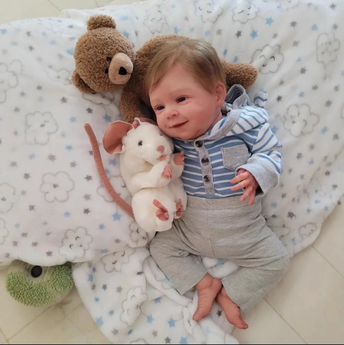 19-calowa, ultra realistyczna lalka Reborn Baby Boy - wykwintnie wykonany, realistyczny noworodek z skórą 3D, wędzonymi włosami i widocznymi żyłkami