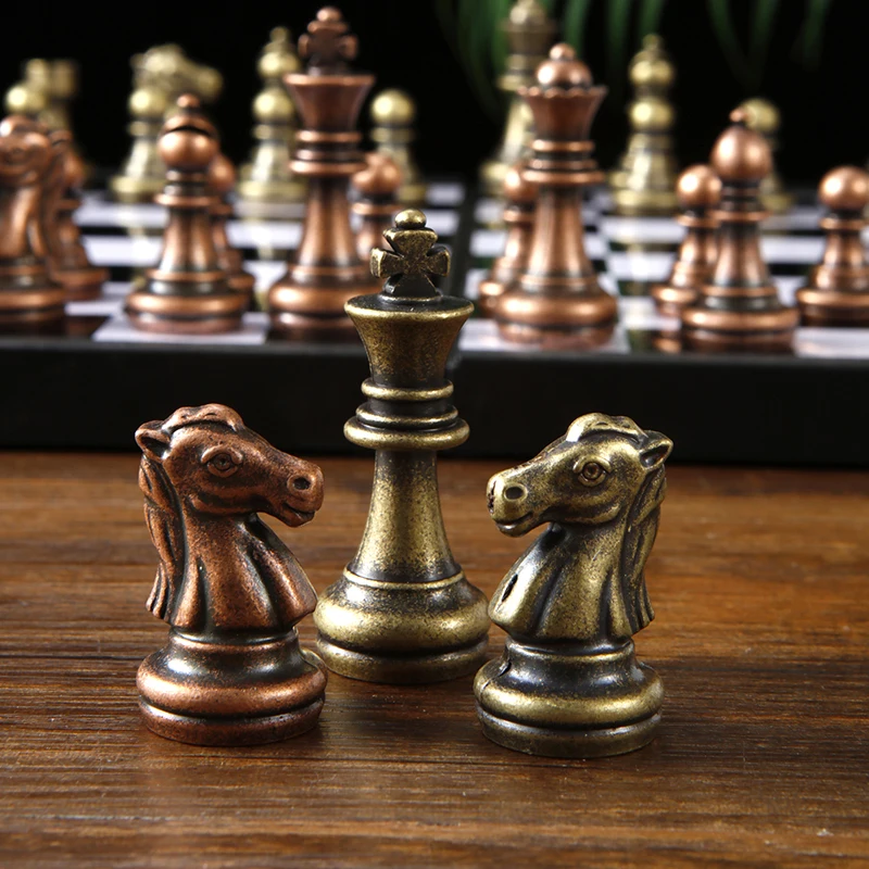 Table Pieces Chess Set Luxury Professional Family Metal Souvenir ChildrenChess Checkers Historical Xadrez Entertainment OA50XQ