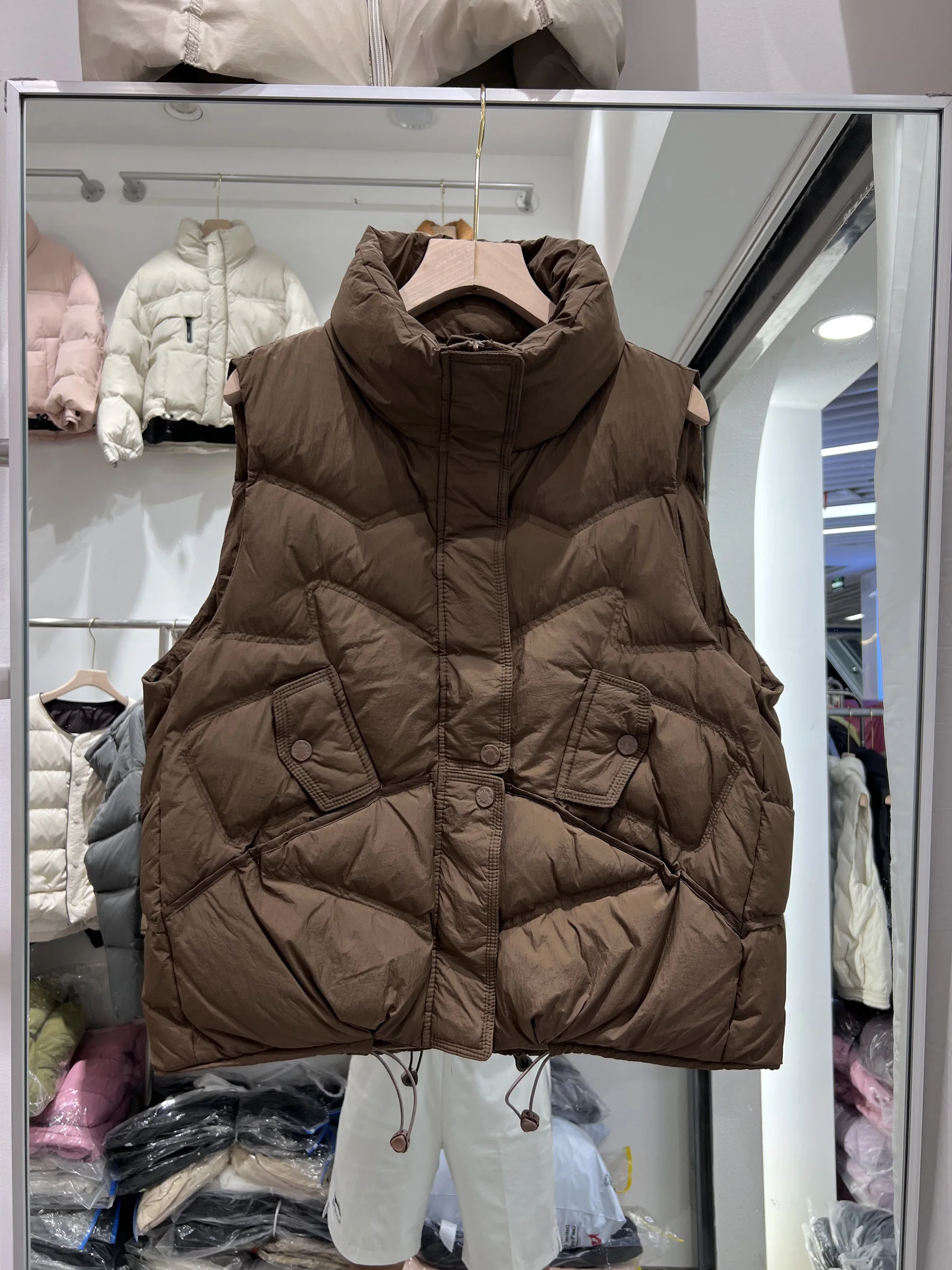 Fashion casual white duck down vest women's stand up collar 2025 new fashion loose solid color western-style vest