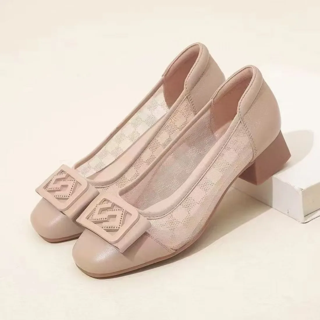 

Женские летние туфли без каблука с мягкой подошвой, новые женские туфли с квадратным носком для молодых мам, туфли на высоком каблуке больших размеров, женские туфли-лодочки